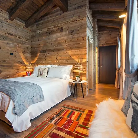 Principe Delle Nevi מלון 4*