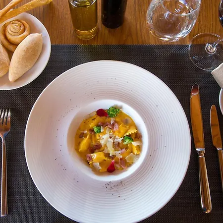 Principe Delle Nevi מלון