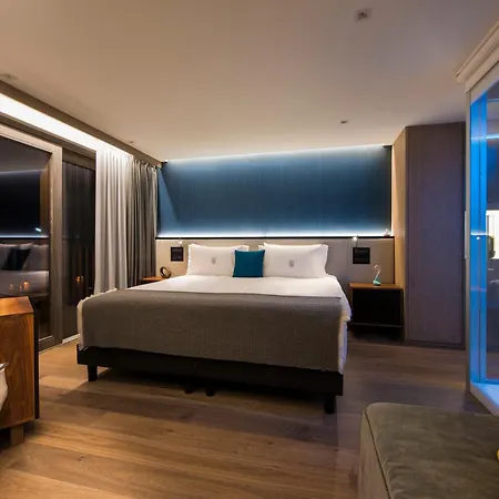 Principe Delle Nevi מלון