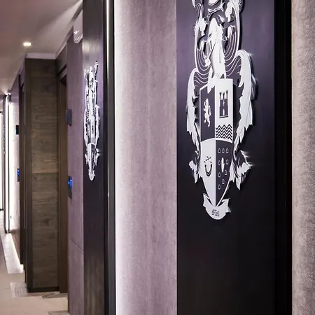 Principe Delle Nevi מלון 4*